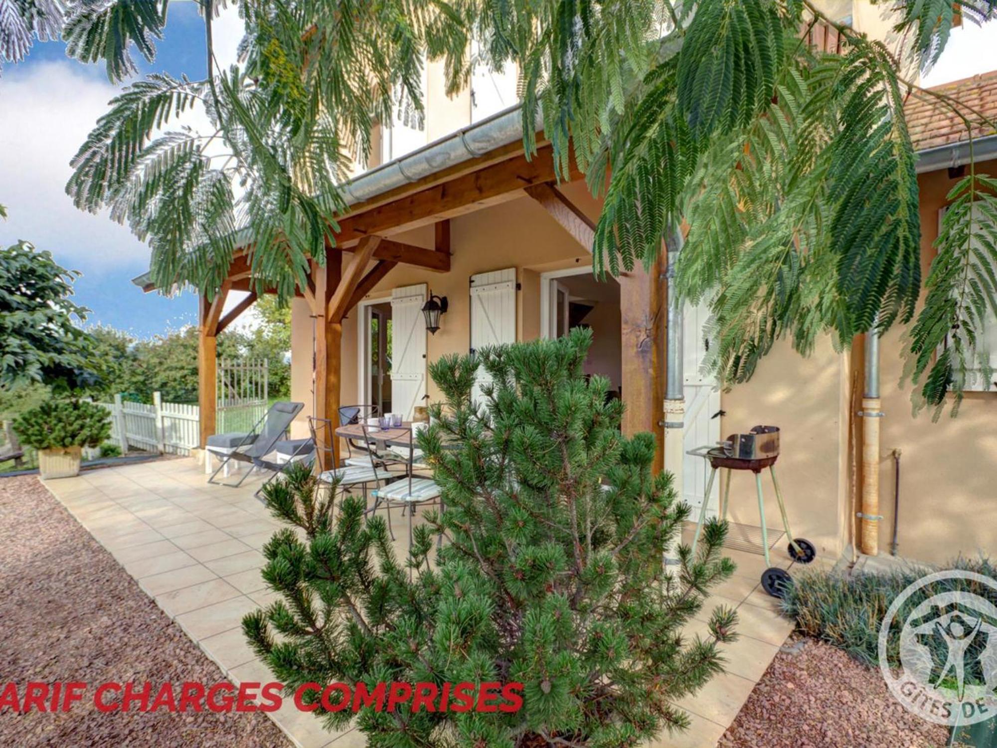 Gite Cosy Avec Poele, Terrasse Et Jardin Prive A Saint-Forgeux-Lespinasse - Fr-1-496-37 Екстер'єр фото